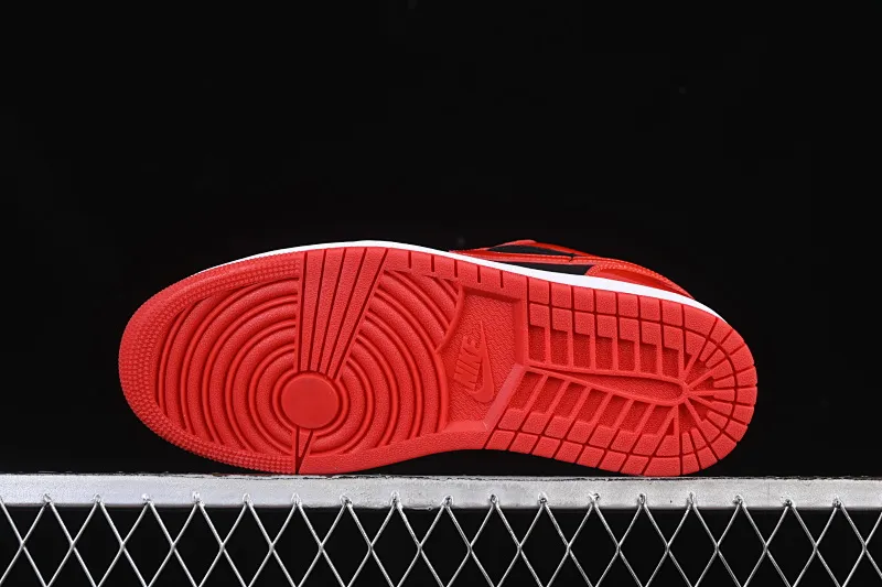 All categories Air Jordan Jordan series basketball shoes Air Jordan 1 Low Air Jordan 1 Low AJ1 Joe 1 patent leather black and red low-top cultural casual sneakers HV4089-006